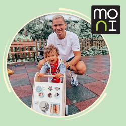 С нас е забавно