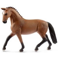 Фигурка Schleich Коне – Хановерка кобила със сплетена грива