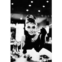 Макси плакат Pyramid - Audrey Hepburn (Breakfast at Tiffany's B&W)