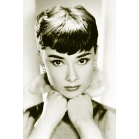 Макси плакат Pyramid - Audrey Hepburn (Sepia)