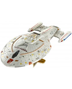 Сглобяем модел на космически кораб Revell Star Trek - U.S.S. Voyager (04801)