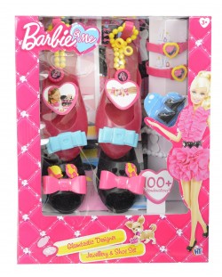 Комплект за дизайн HTI Barbie – Дизайнер на обувки, с два чифта чехлички