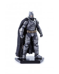 Фигура Batman v Superman: Dawn of Justice - Armored Batman, 20 cm