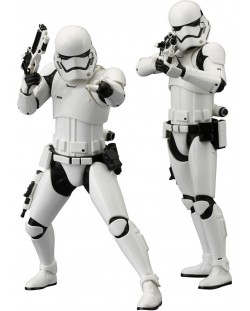 Екшън фигури Star Wars VII - ARTFX+ First Order Stormtrooper, 18 cm