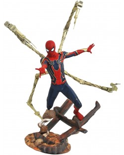 Статуетка Diamond Select Marvel: Avengers - Iron Spider-Man, 30 cm