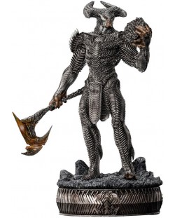 Статуетка Iron Studios DC Comics: Justice League - Steppenwolf, 29 cm