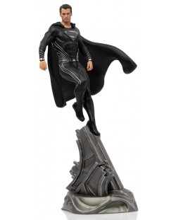 Статуетка Iron Studios DC Comics: Justice League - Black Suit Superman, 30 cm