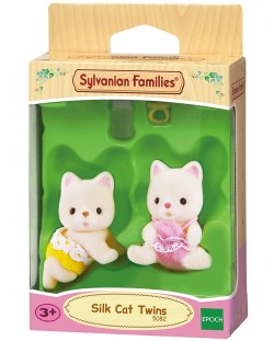 Комплект фигурки Sylvanian Families - Близнаци котета, Silk