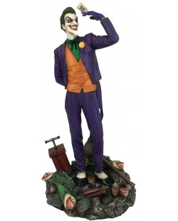 Статуетка Diamond Select DC Comics: Batman - The Joker (Holding card), 23 cm