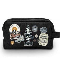 Тоалетна чанта ABYstyle Games: Skyrim - Badges