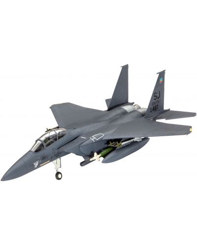 Сглобяем модел на военен самолет Revell - F-15E STRIKE EAGLE &amp; bombs (03972)