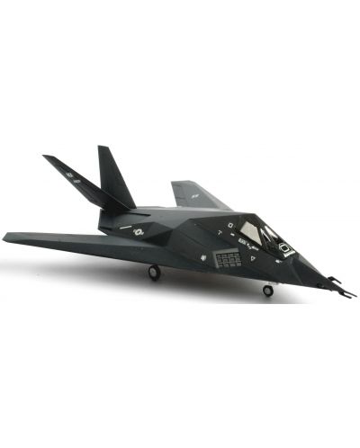 Сглобяем модел на изтребител Revell - F-117 Stealth Fighter (04037) - 2