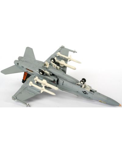 Сглобяем модел на военен самолет Revel - F/A-18 D Hornet Wild Weasel (04064) - 2