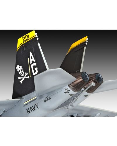 Сглобяем модел на изтребител Revell - F/A-18F SUPER HORNET twin seater (04864) - 4