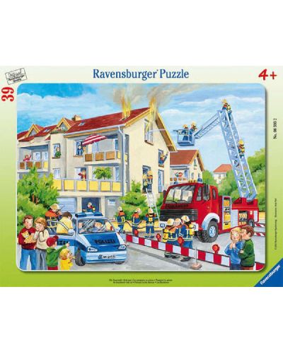 Пъзел Ravensburger от 39 части - Пожарникари на работа - 2