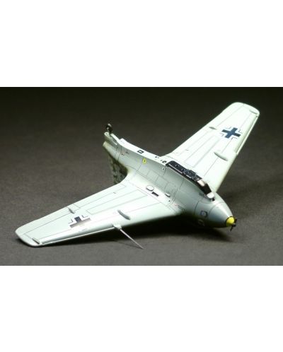 Влекач и военен самолет Academy Me-163B/S Komet (12470) - 6