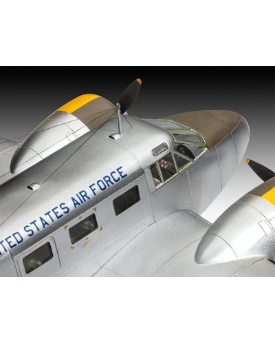 Сглобяем модел Revell - Самолет C-45F Expeditor (3966) - 4