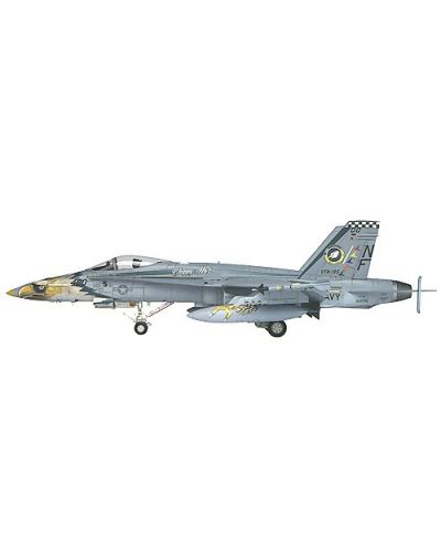 Самолет Academy F/A-18D Hornet Chippy Ho (12104)