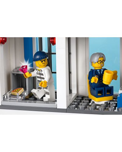 Конструктор Lego City Police - Полицейски участък (60246) - 7
