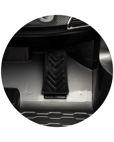 Акумулаторна кола Chipolino - Audi e-Tron, с кожена седалка, бяла - 9