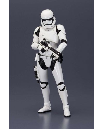 Екшън фигури Star Wars VII - ARTFX+ First Order Stormtrooper, 18 cm - 3