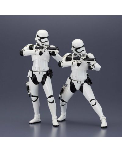 Екшън фигури Star Wars VII - ARTFX+ First Order Stormtrooper, 18 cm - 2