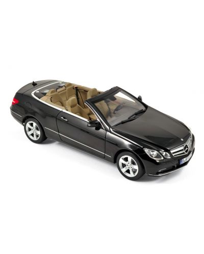 Авто-модел Mercedes-Benz E-Klasse Cabriolet 2010 - Black