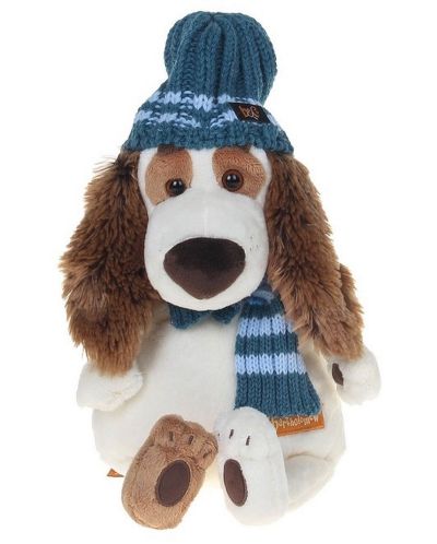 Плюшена играчка Budi Basa - Кученце Бартоломей, със синя шапка и шал, 27 cm - 1