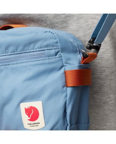 Чанта за рамо Fjallraven - High Coast Crossbody, черна - 6