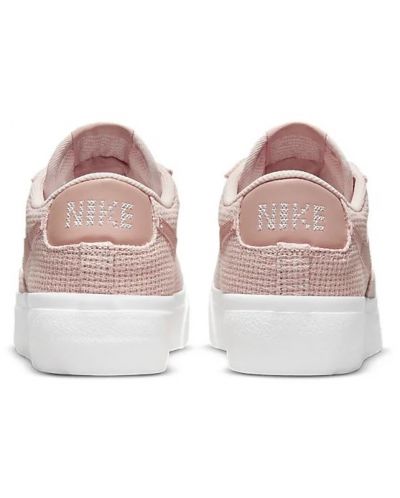 Дамски обувки Nike - Blazer Low Platform, розови - 4