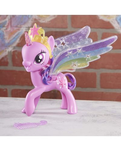 Детска играчка Hasbro My Little Pony - Twilight Sparkle, с цветни крила - 4