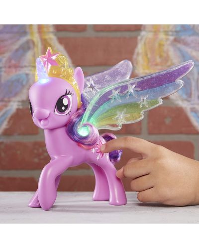 Детска играчка Hasbro My Little Pony - Twilight Sparkle, с цветни крила - 6