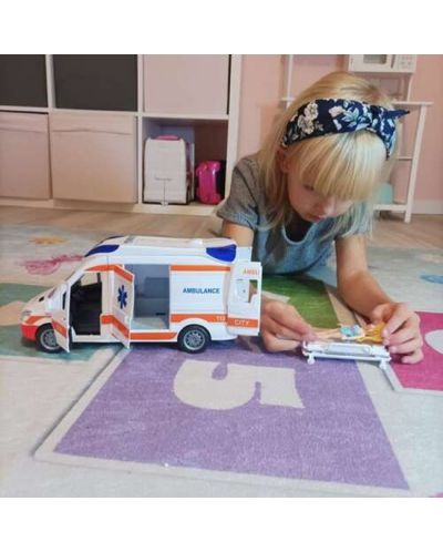 Детска играчка Iso Trade - Линейка, със звуци и светлини - 5