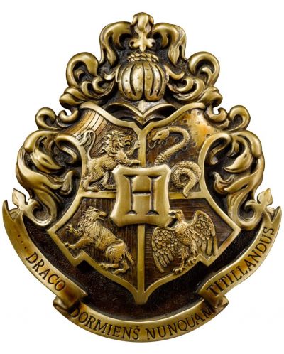 Декорация за стена The Noble Collection Movies: Harry Potter - Hogwarts School Crest - 1