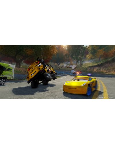 Cars 3: Driven to Win (Xbox 360) - 5