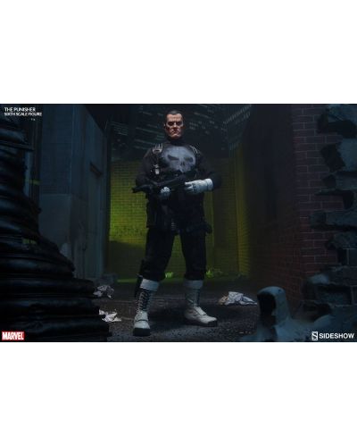 Екшън фигура Marvel Comics - The Punisher, 30 cm - 10