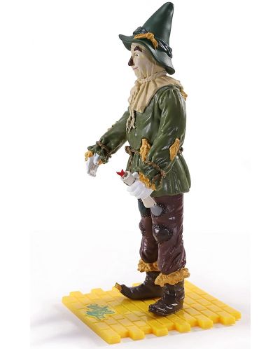 Екшън фигура The Noble Collection Movies: The Wizard of Oz - Scarecrow (Bendyfigs), 19 cm - 5
