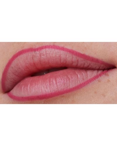 Essence Молив за устни Matte Comfort 8h, 05 Pink Blush, 0.3 g - 5