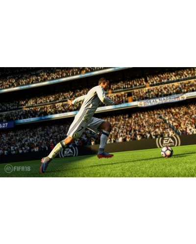 FIFA 18 Ronaldo Edition + подарък албум Panini (Xbox One) - 4