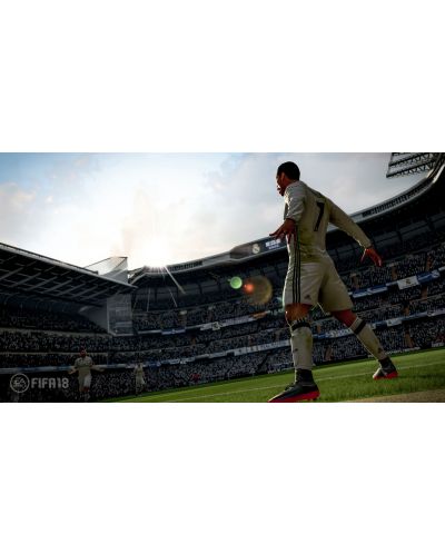 FIFA 18 Ronaldo Edition + подарък албум и стикери Panini (PS4) - 6
