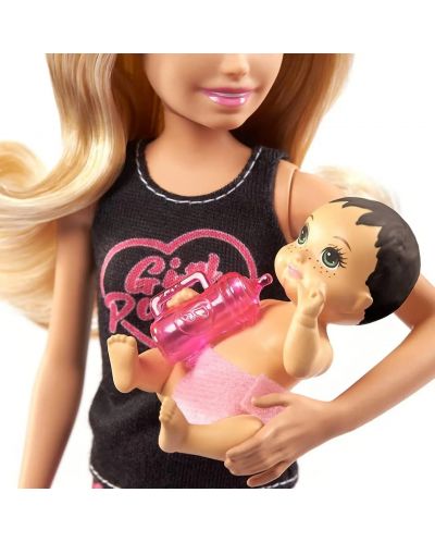 Игрален комплект Barbie Skipper - Барби детегледачка с руса коса - 4