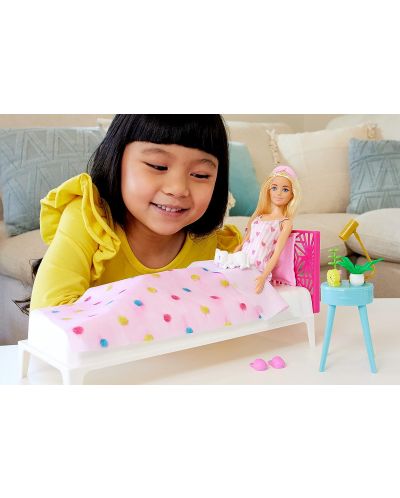 Игрален комплект Barbie - Спалнята на Барби - 6