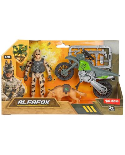 Игрален комплект Toi Toys Alfafox - Войник с куче и мотоциклет - 2