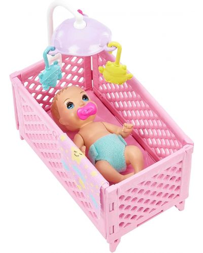 Игрален комплект Barbie Skipper - Барби детегледачка с лилави кичурии потник с пеперудка  - 4