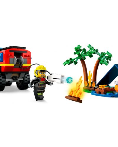Конструктор LEGO City - Пожарникарски камион 4 х 4 със спасителна лодка (60412) - 4