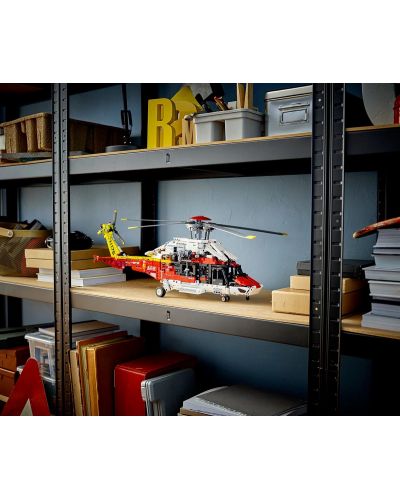 Конструктор LEGO Technic - Спасителен хеликоптер Airbus H175 (42145) - 8