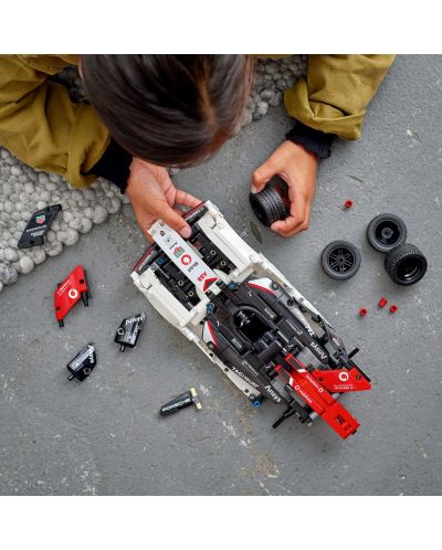 Конструктор LEGO Technic  - Formula E Porsche 99X Electric (42137) - 4