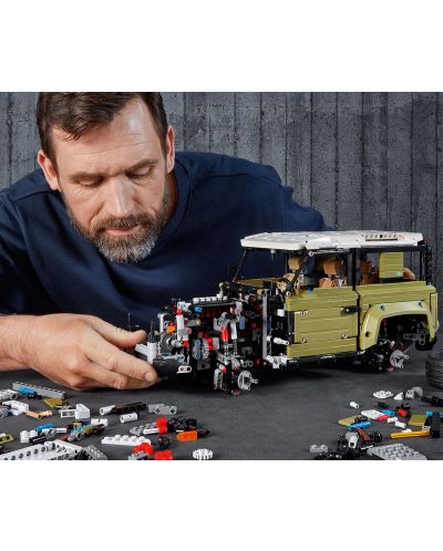 Конструктор LEGO Technic - Land Rover Defender (42110) - 3