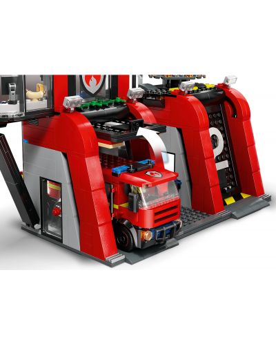 Конструктор LEGO City - Пожарна станция с пожарен камион (60414) - 6