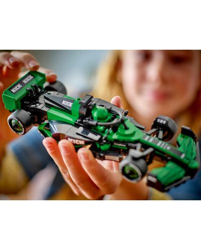 Конструктор LEGO Speed Champions Formula 1 - Болид Kick Sauber F1